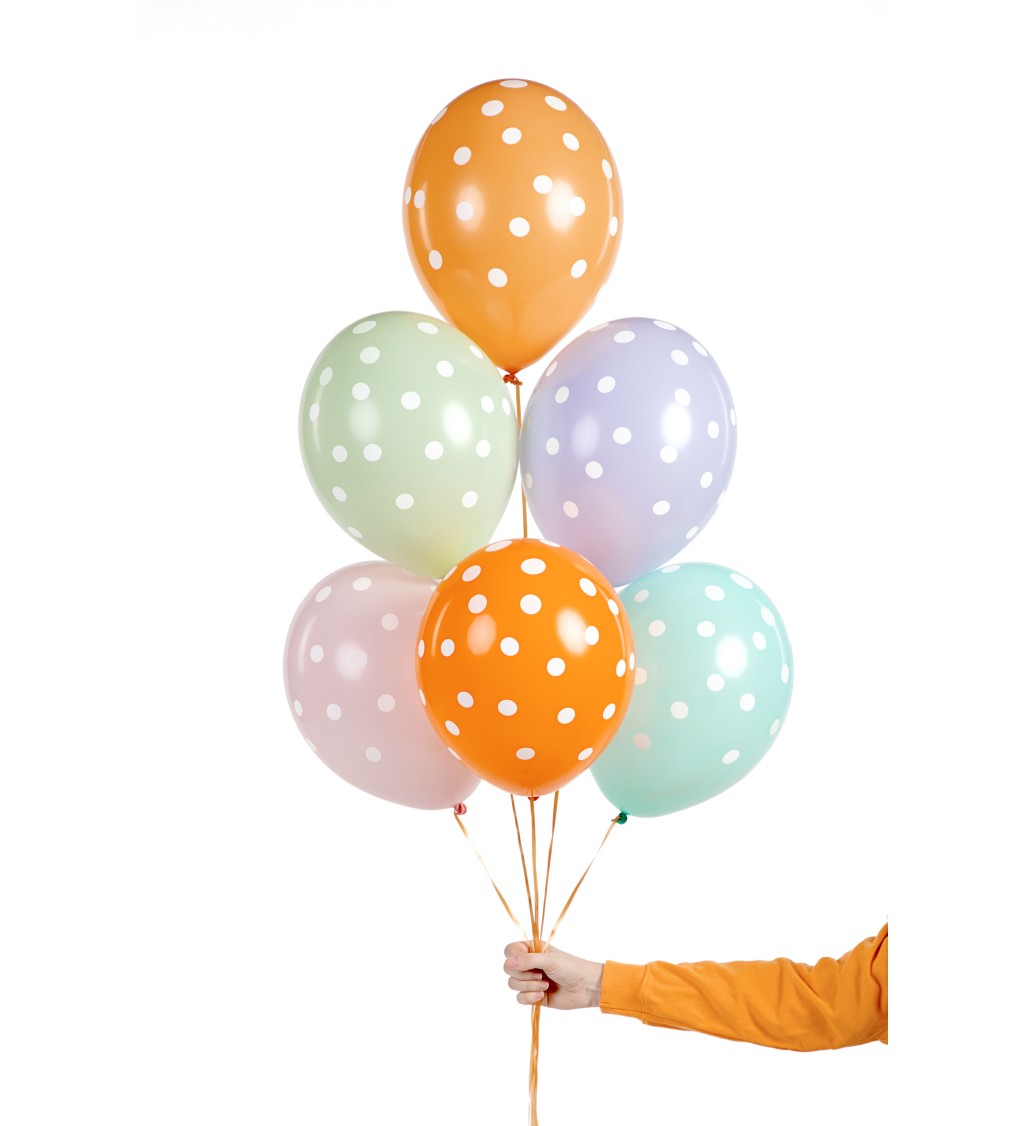 Farebné balóniky s bodkami