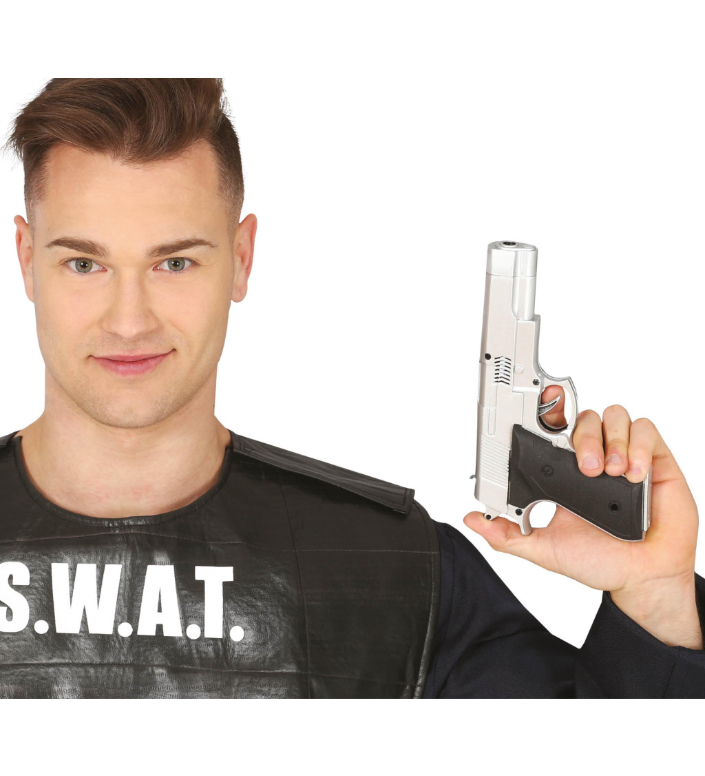 Strieborná pištoľ